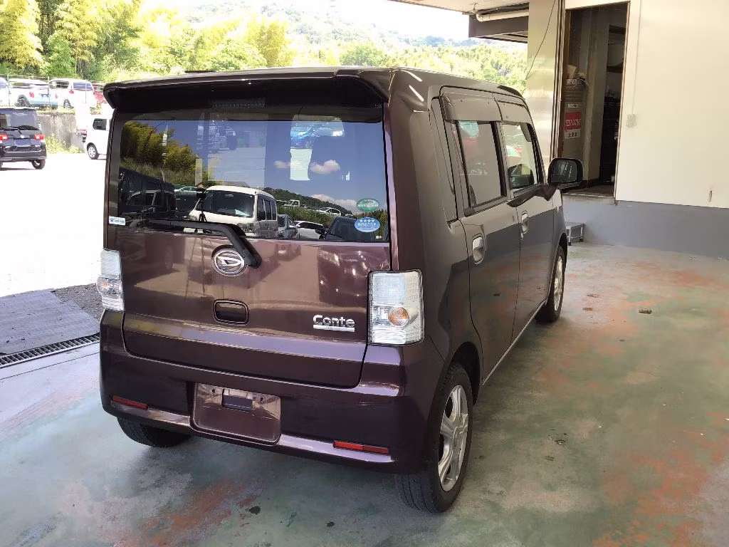 DAIHATSU MOVE CONTE