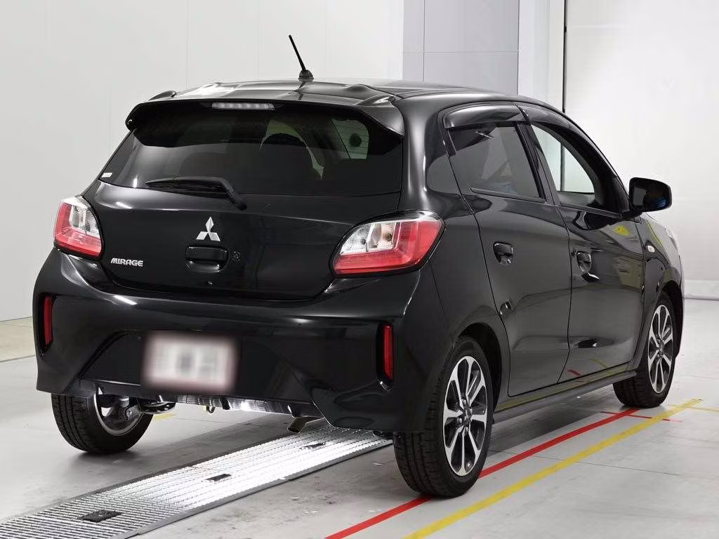 MITSUBISHI MIRAGE