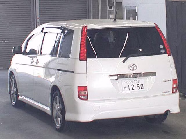 TOYOTA ISIS