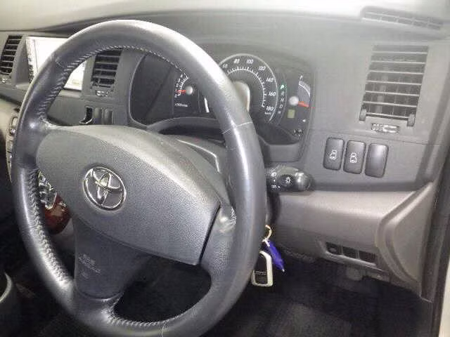 TOYOTA ISIS