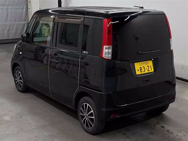 NISSAN ROOX