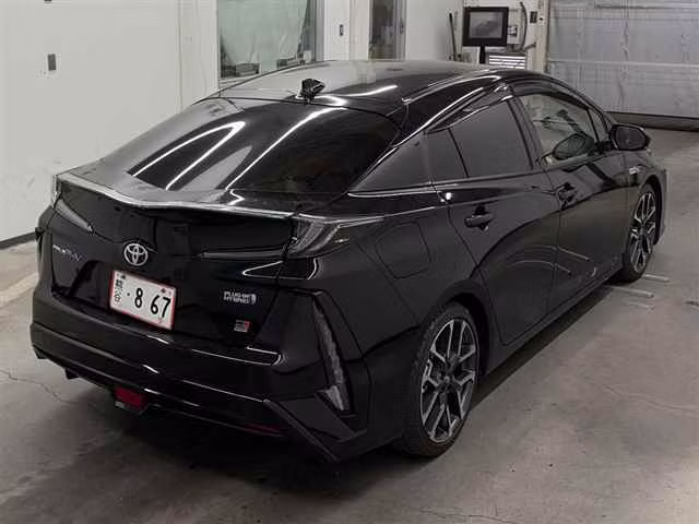TOYOTA PRIUS PHV