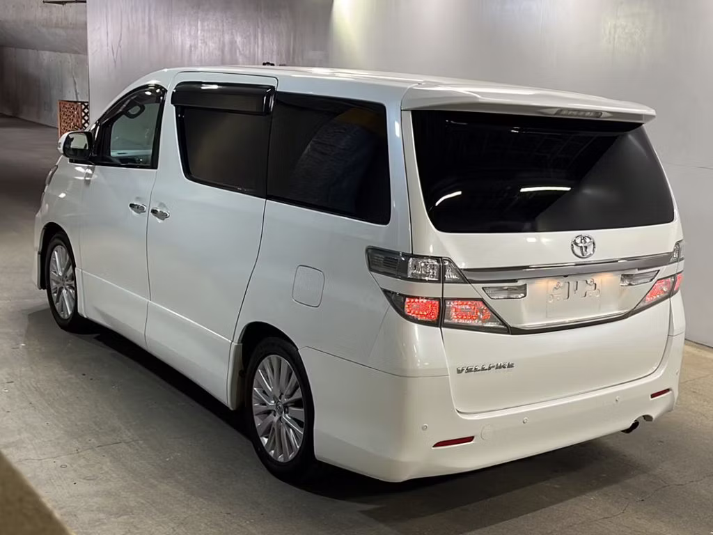 TOYOTA VELLFIRE