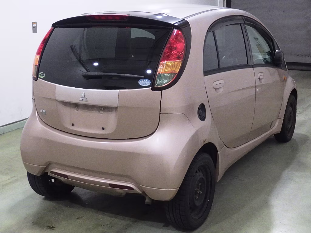 MITSUBISHI I