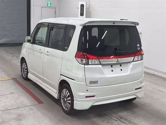MITSUBISHI DELICA D:2