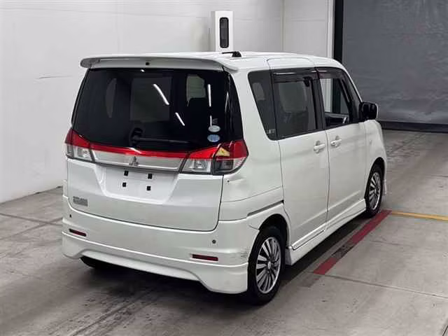 MITSUBISHI DELICA D:2