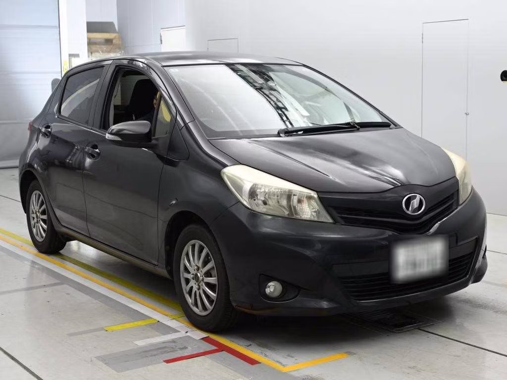 TOYOTA VITZ