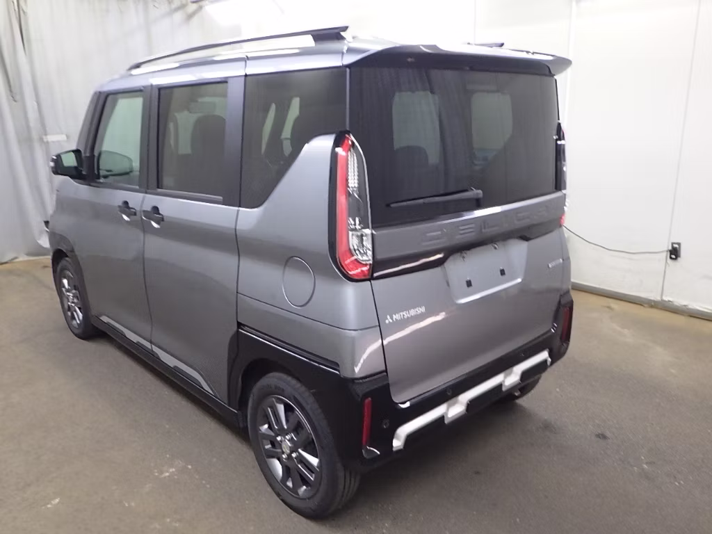MITSUBISHI DELICA MINI
