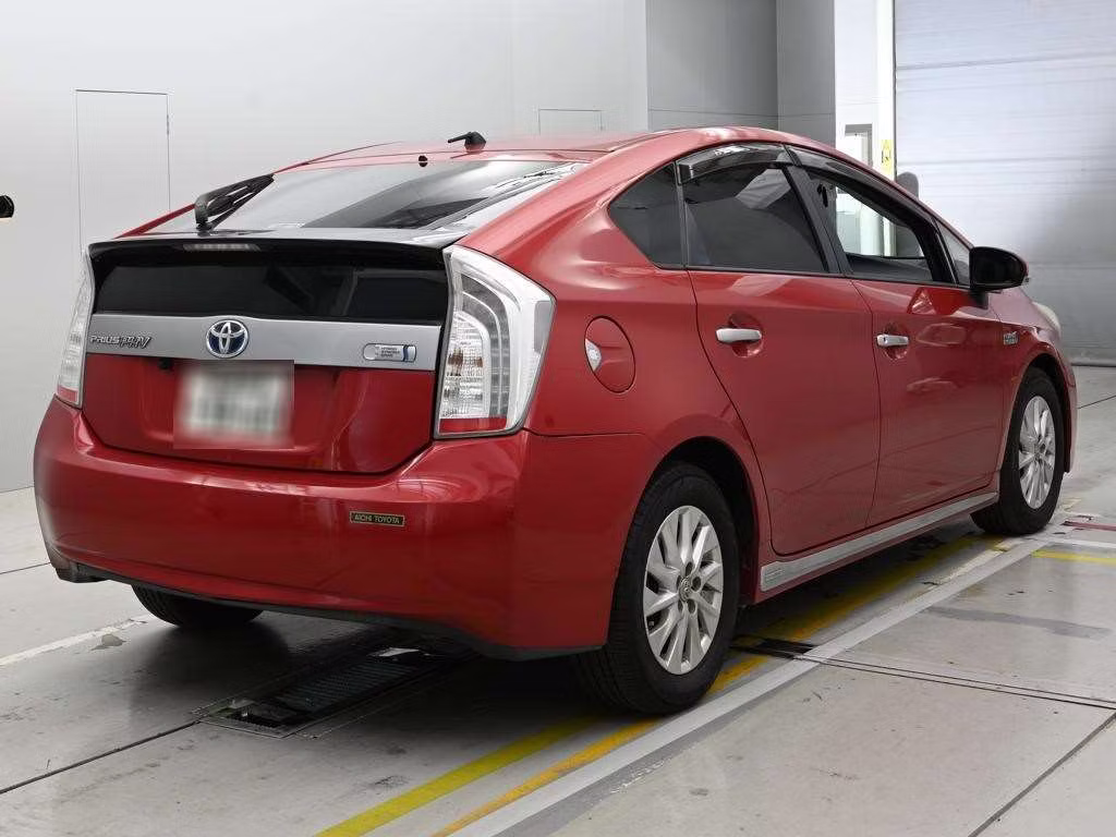 TOYOTA PRIUS PHV