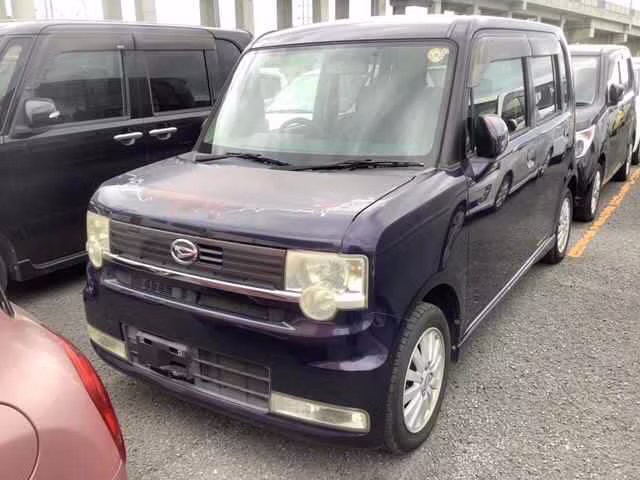 DAIHATSU MOVE CONTE