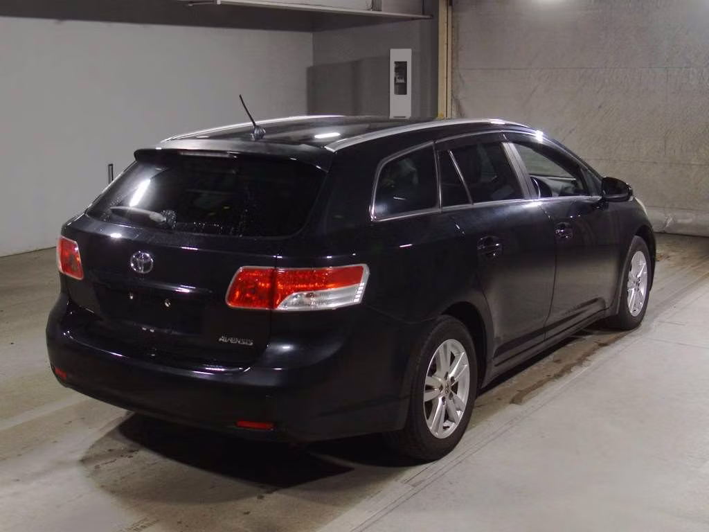 TOYOTA AVENSIS