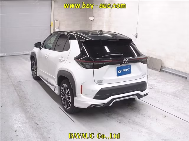 TOYOTA YARIS CROSS