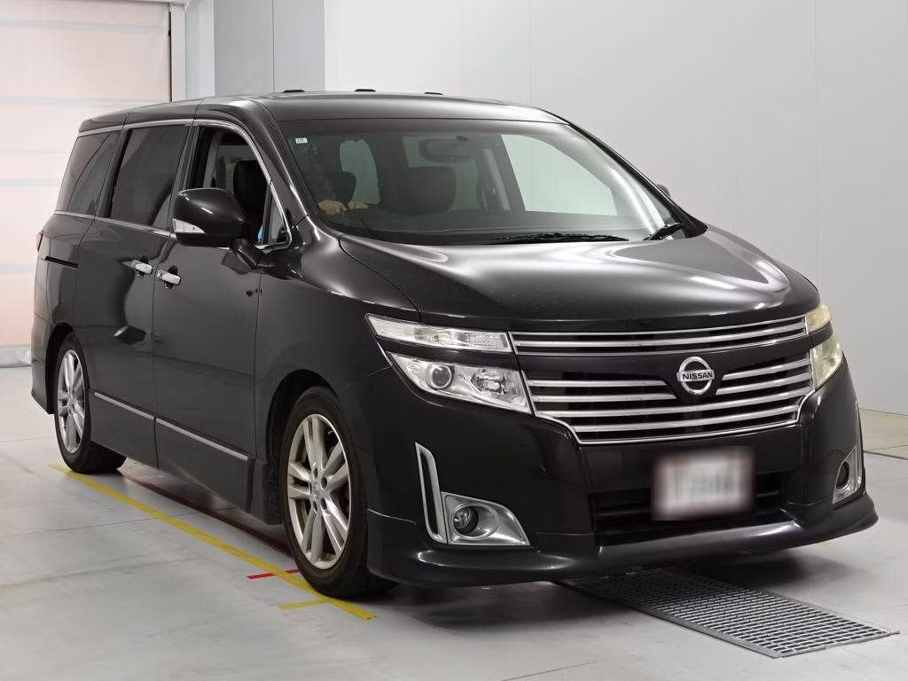 NISSAN ELGRAND