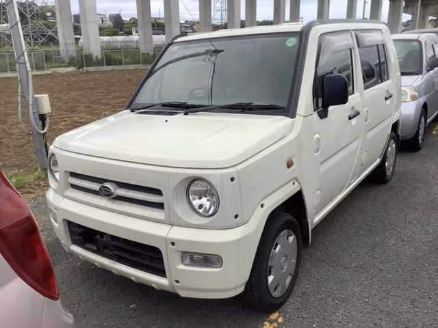 DAIHATSU NAKED