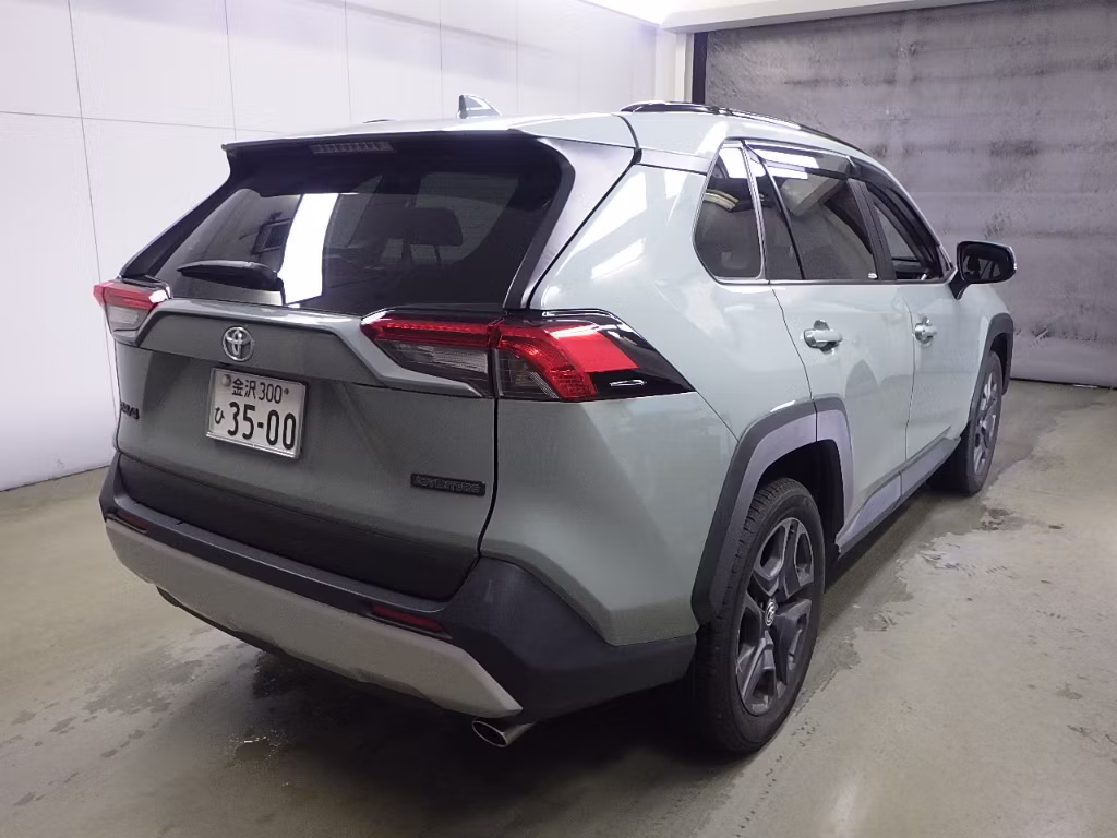 TOYOTA RAV4