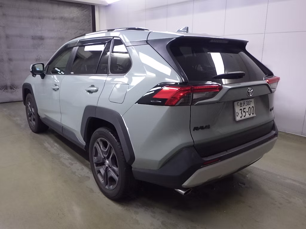 TOYOTA RAV4
