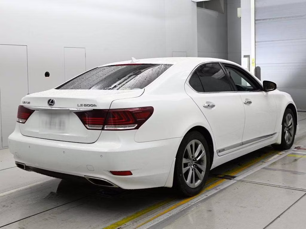 LEXUS LS600H