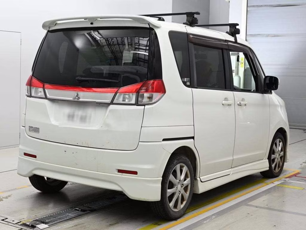 MITSUBISHI DELICA D:2