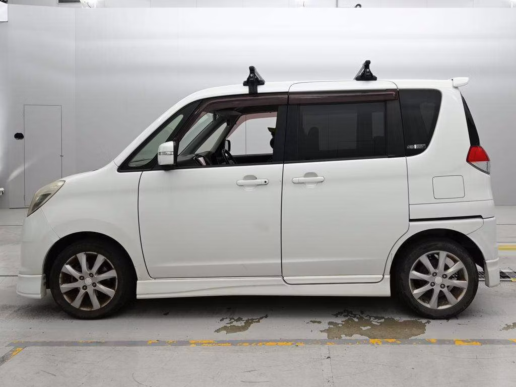 MITSUBISHI DELICA D:2