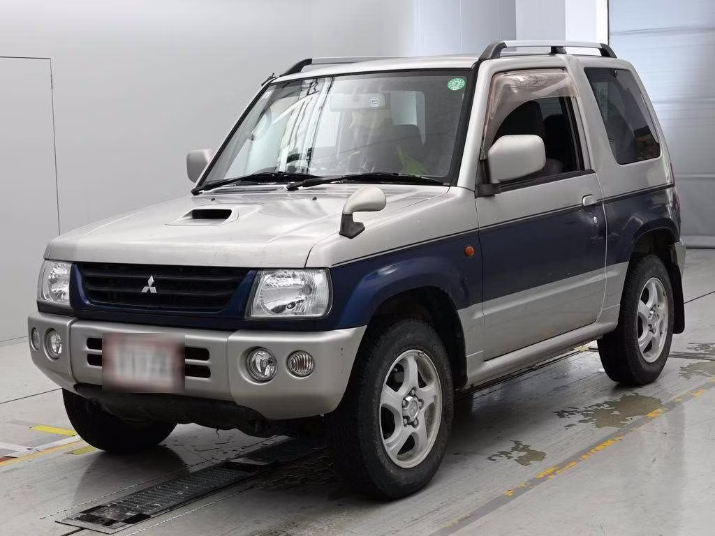 MITSUBISHI PAJERO MINI