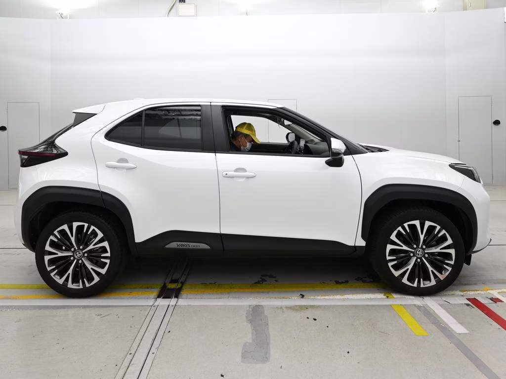 TOYOTA YARIS CROSS