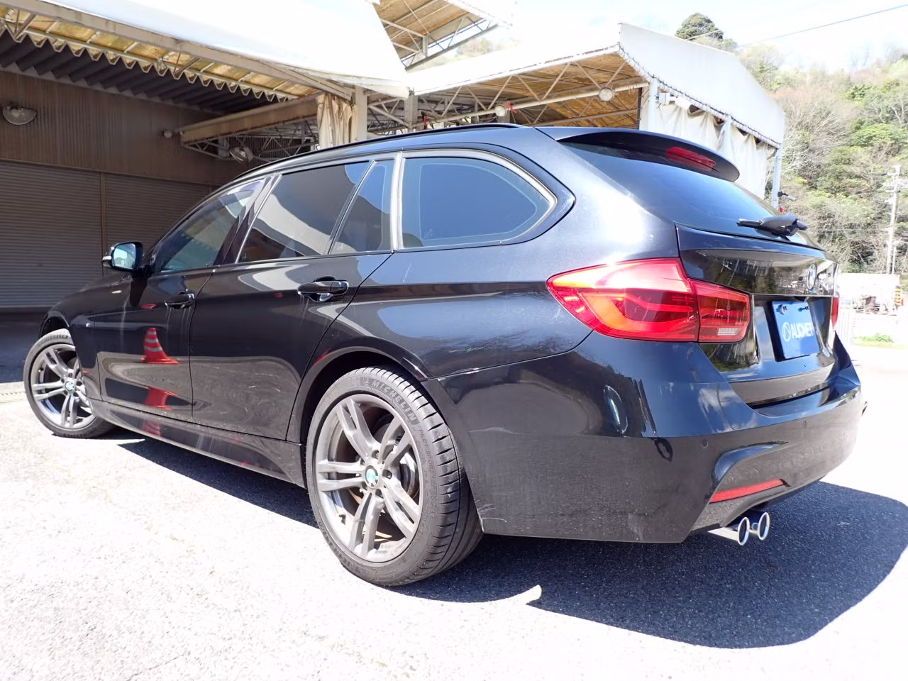 BMW 3-SERIES