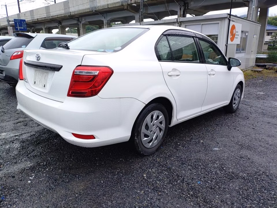 TOYOTA COROLLA AXIO
