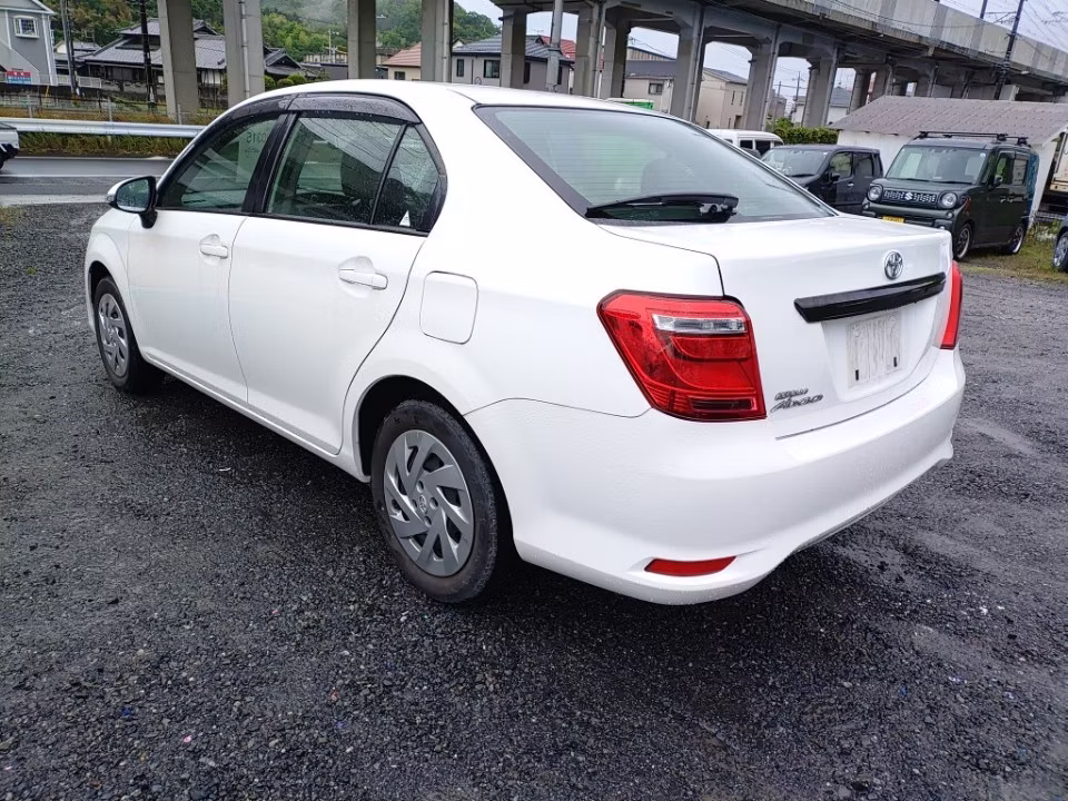 TOYOTA COROLLA AXIO