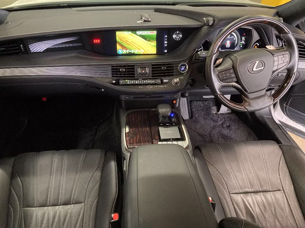 LEXUS LS500H