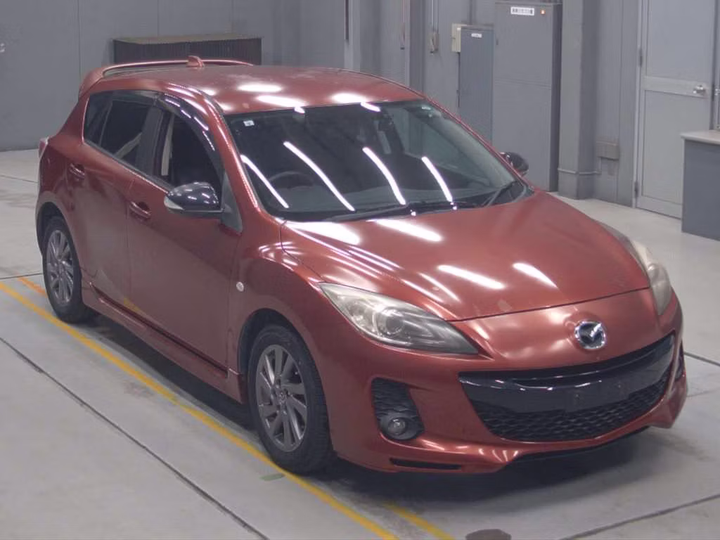 MAZDA AXELA