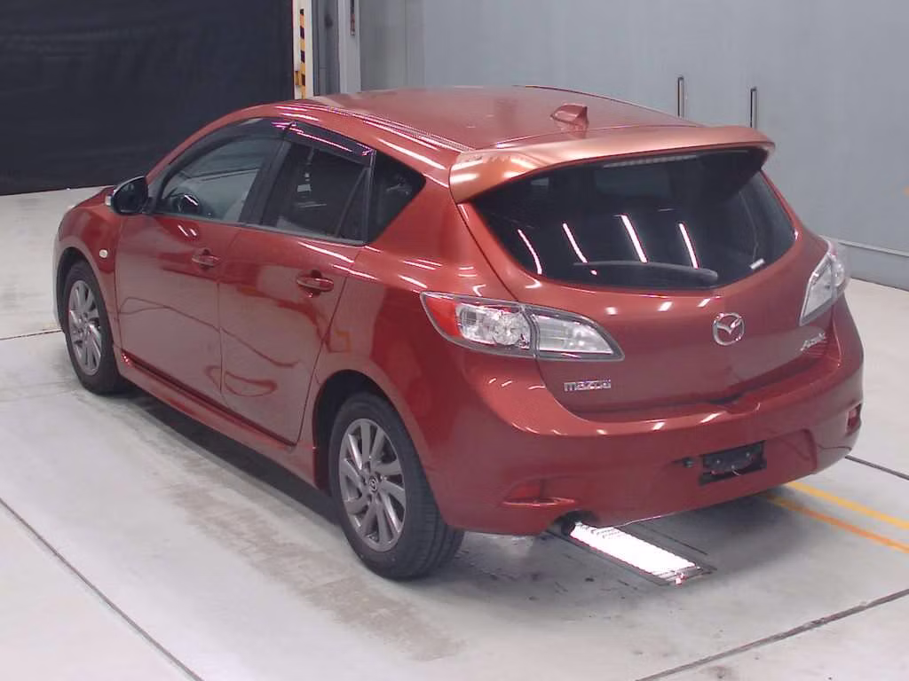 MAZDA AXELA