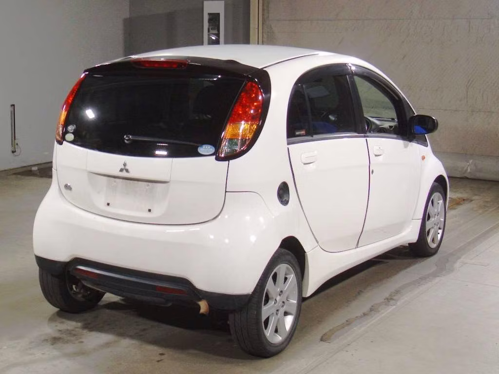MITSUBISHI I