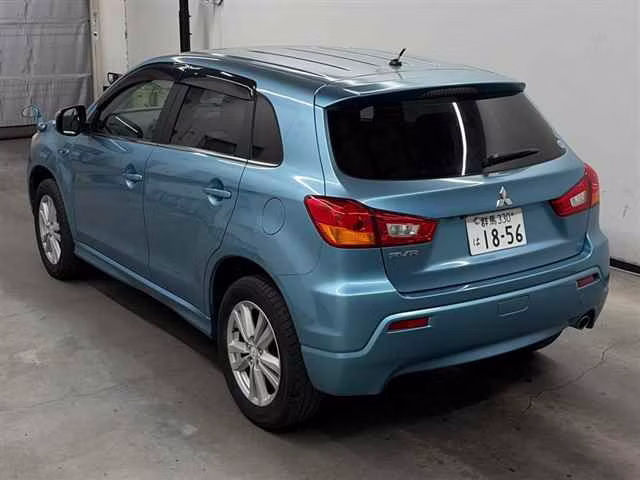 MITSUBISHI RVR