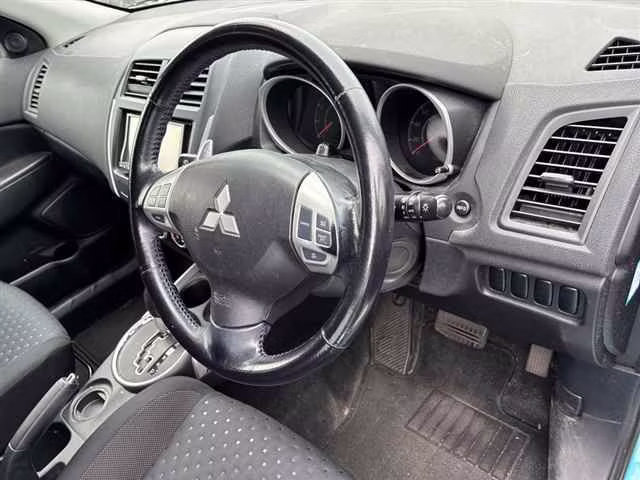 MITSUBISHI RVR