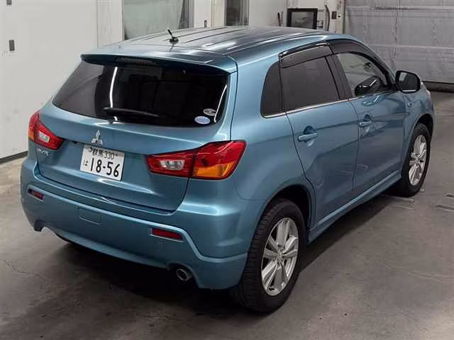 MITSUBISHI RVR