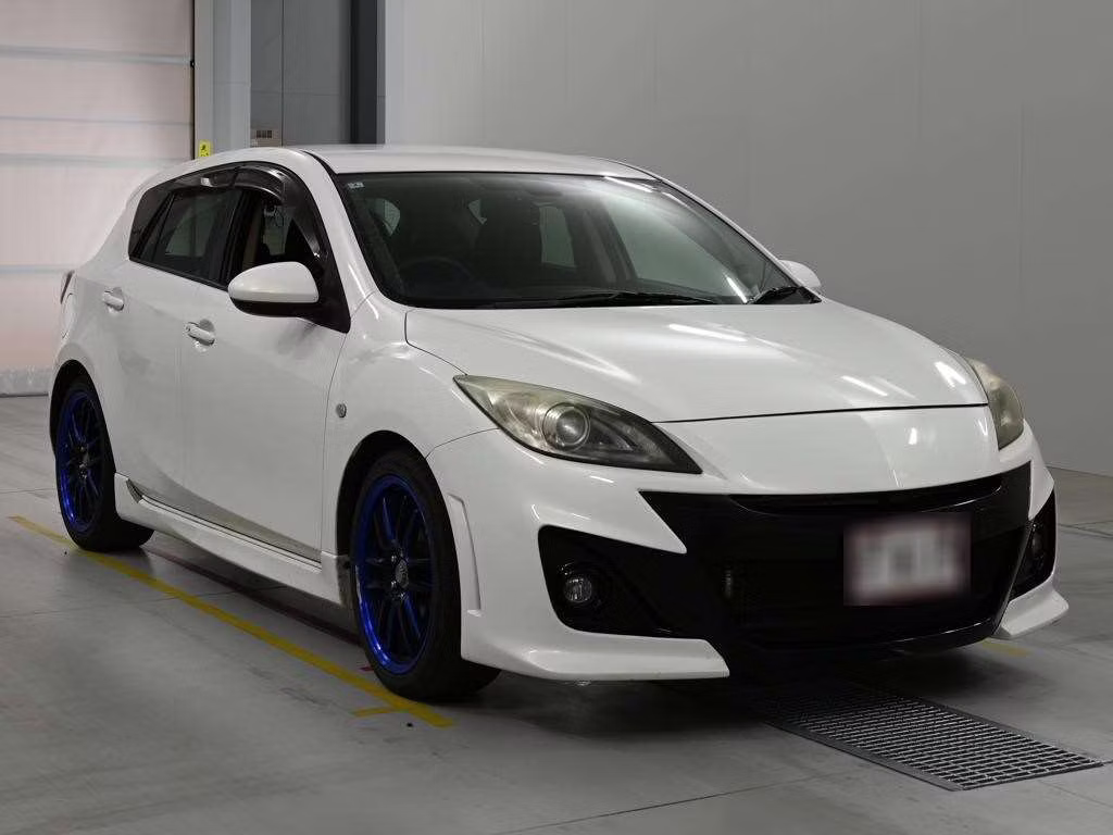MAZDA AXELA