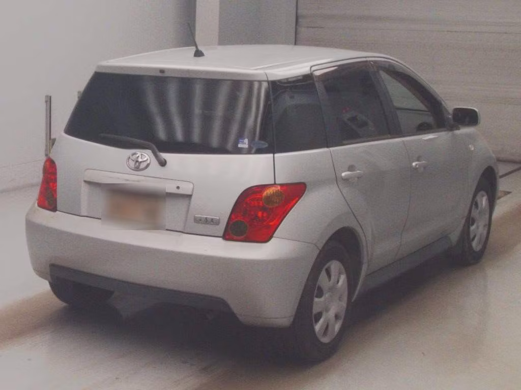 TOYOTA IST