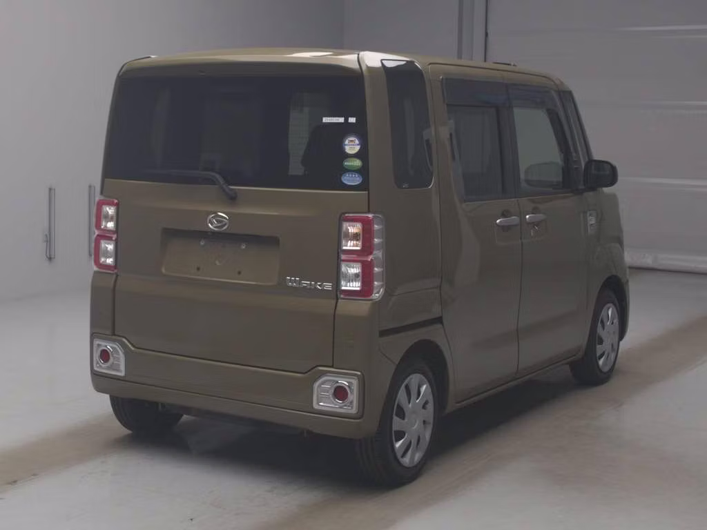 DAIHATSU WAKE