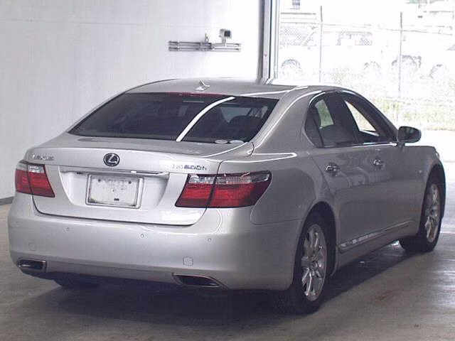 LEXUS LS600H