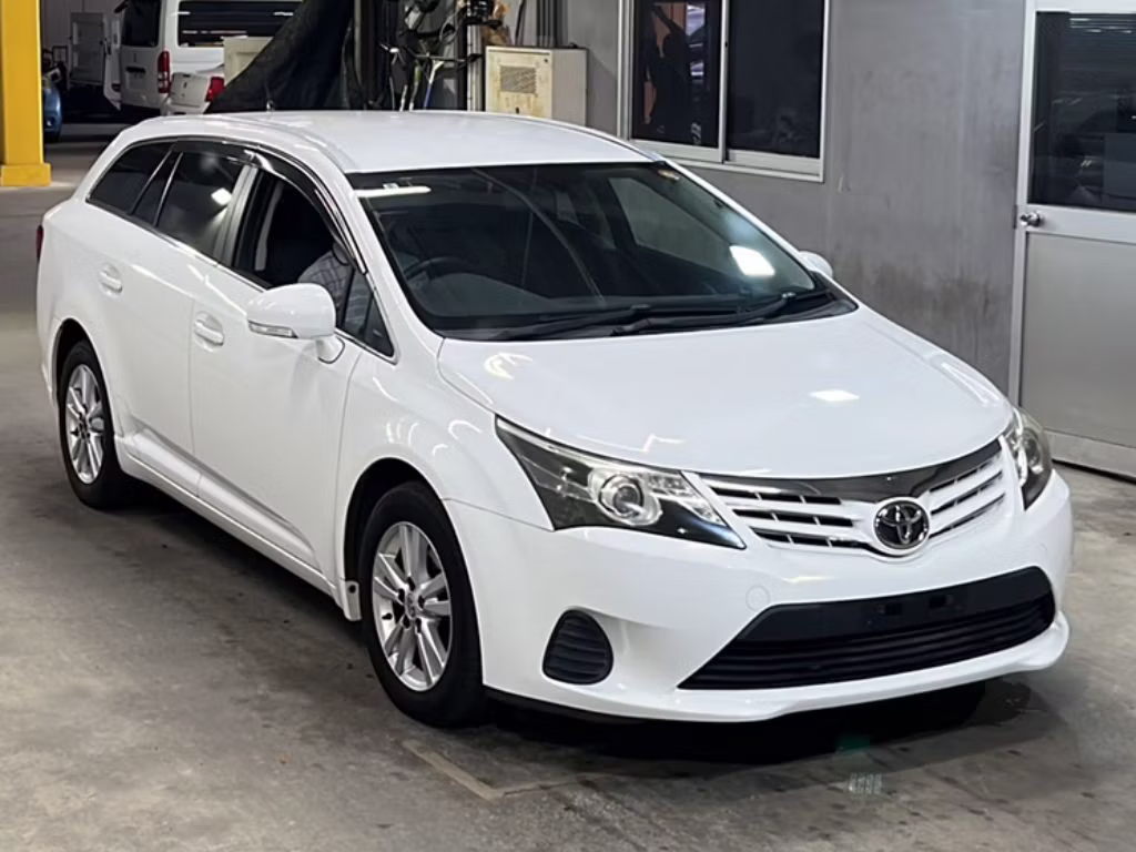 TOYOTA AVENSIS