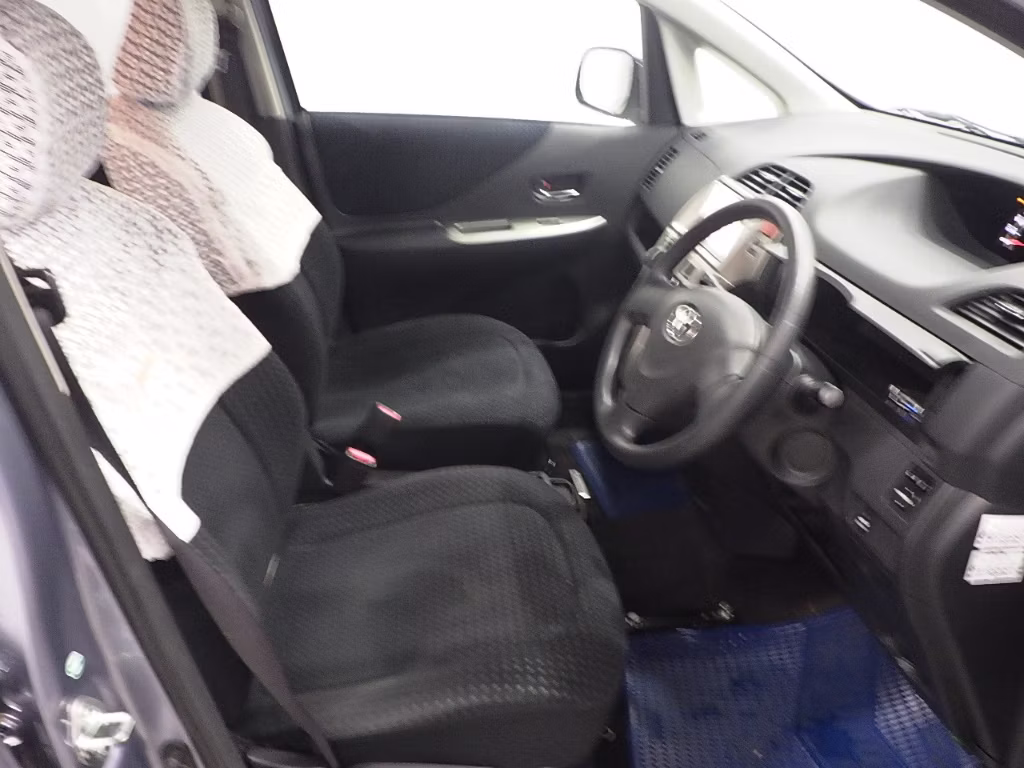 TOYOTA RACTIS