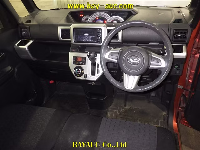 DAIHATSU WAKE