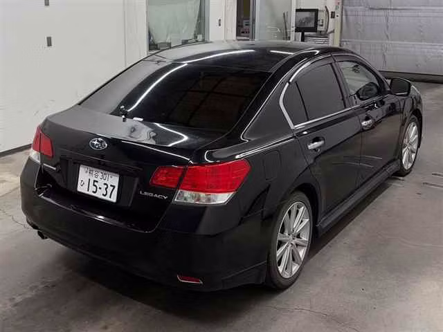 SUBARU LEGACY B4