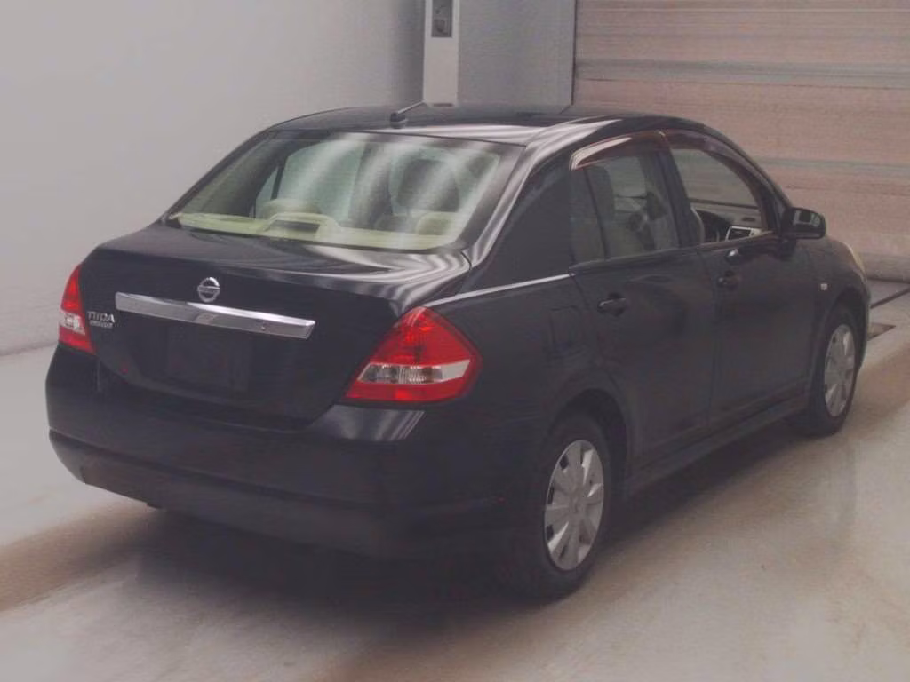 NISSAN TIIDA LATIO