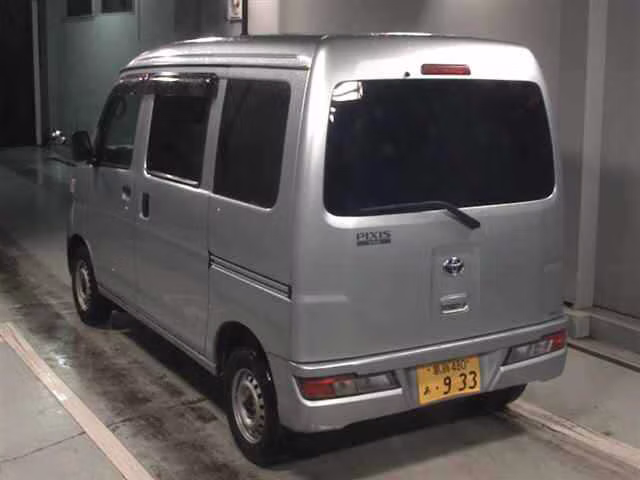 TOYOTA PIXIS VAN