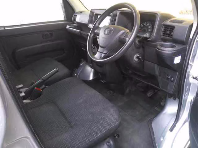 TOYOTA PIXIS VAN