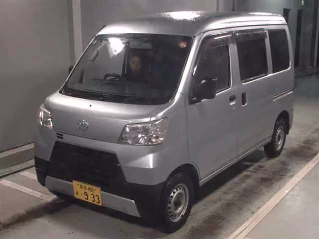 TOYOTA PIXIS VAN