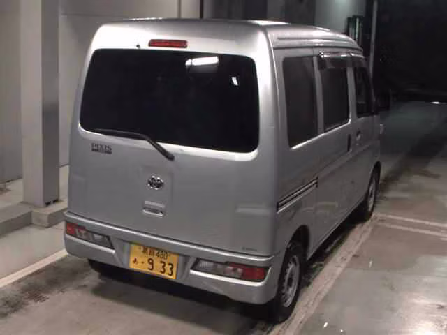 TOYOTA PIXIS VAN