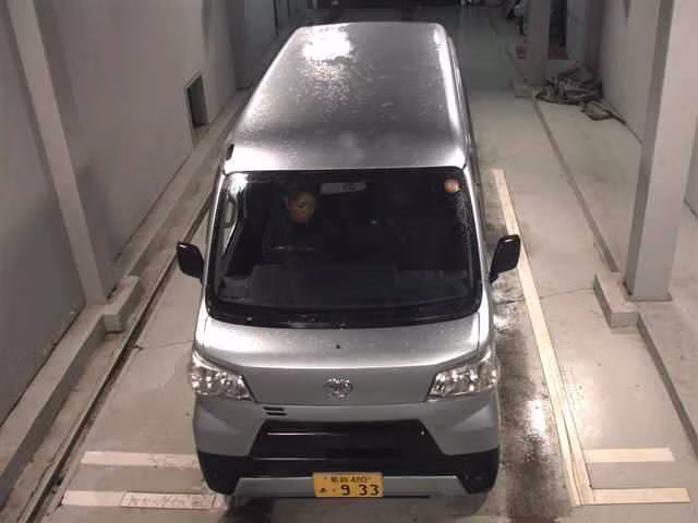 TOYOTA PIXIS VAN