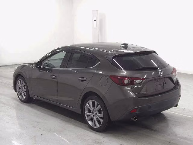 MAZDA AXELA